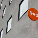 Image d'une enseigne drapeau